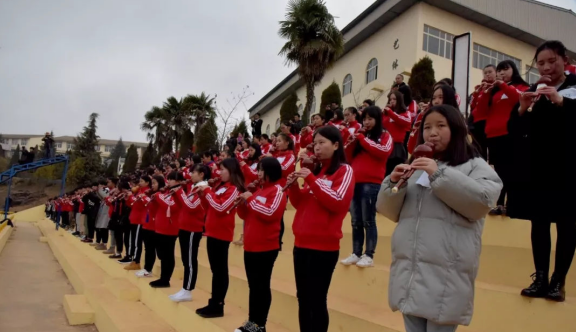 中国云南万人葫芦丝演奏世界纪录创造活动在昆明举办(图13)